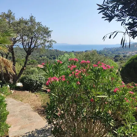 Hébergement de vacances Lou Ludus *